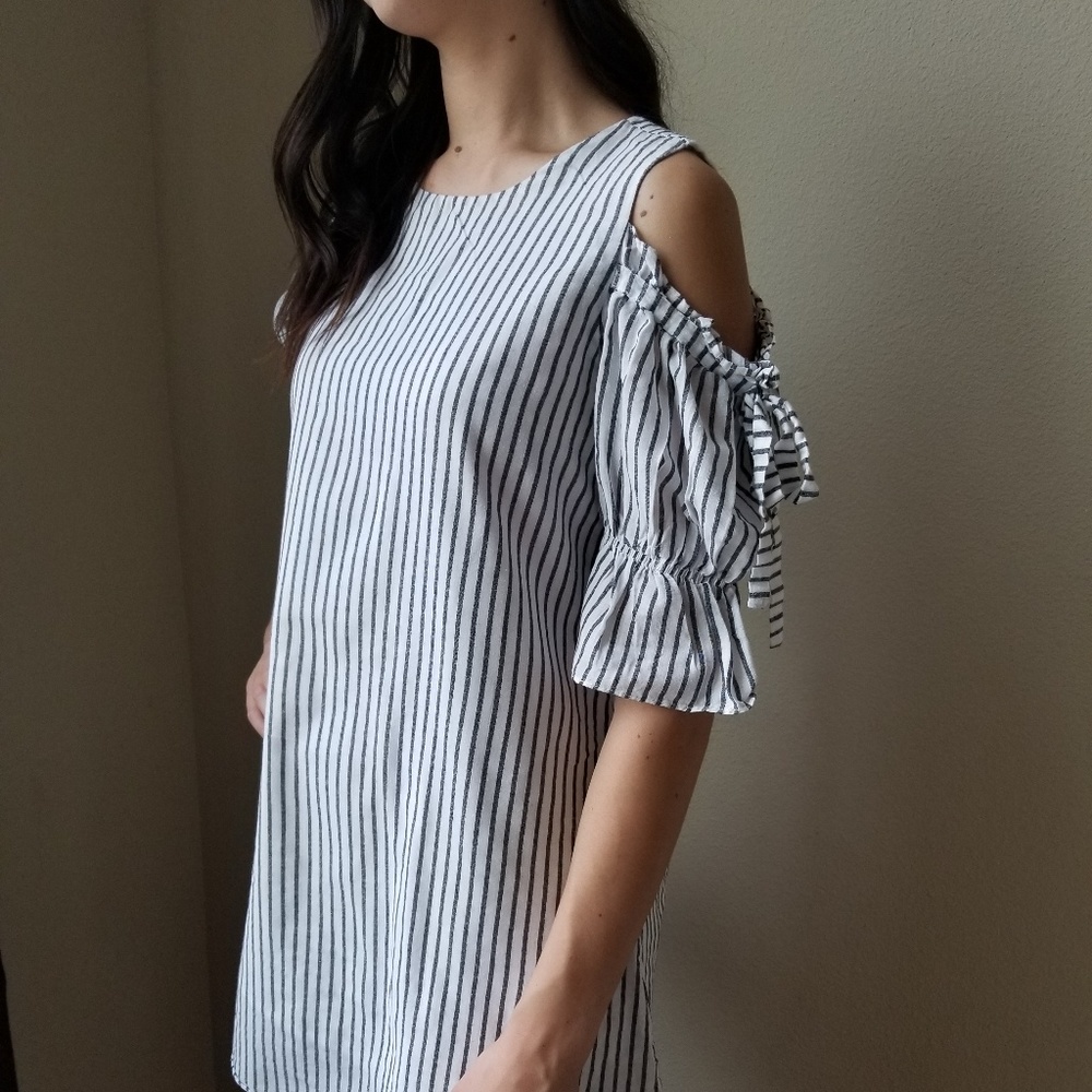 Dress - Picture 4 of 8